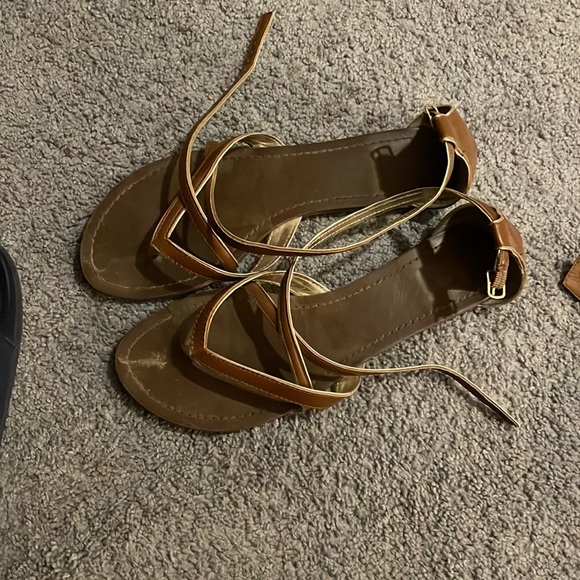 Sandals - Picture 3 of 4